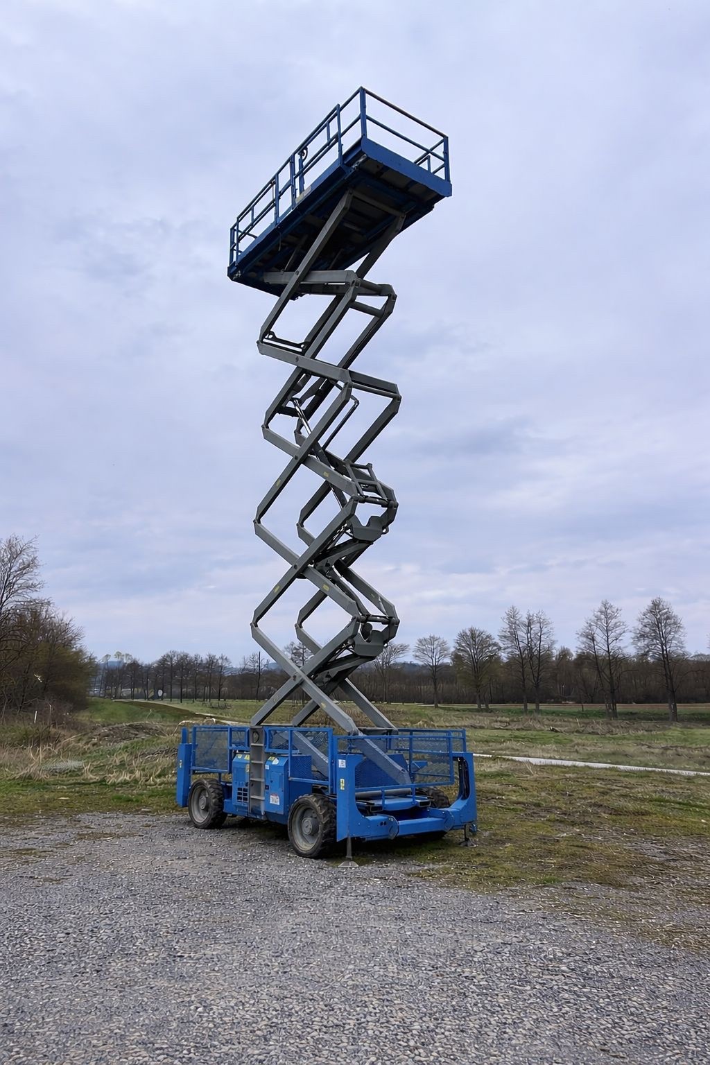 GENIE GS-4390 - DIZEL/ELEKTRIČNA ŠKARASTA